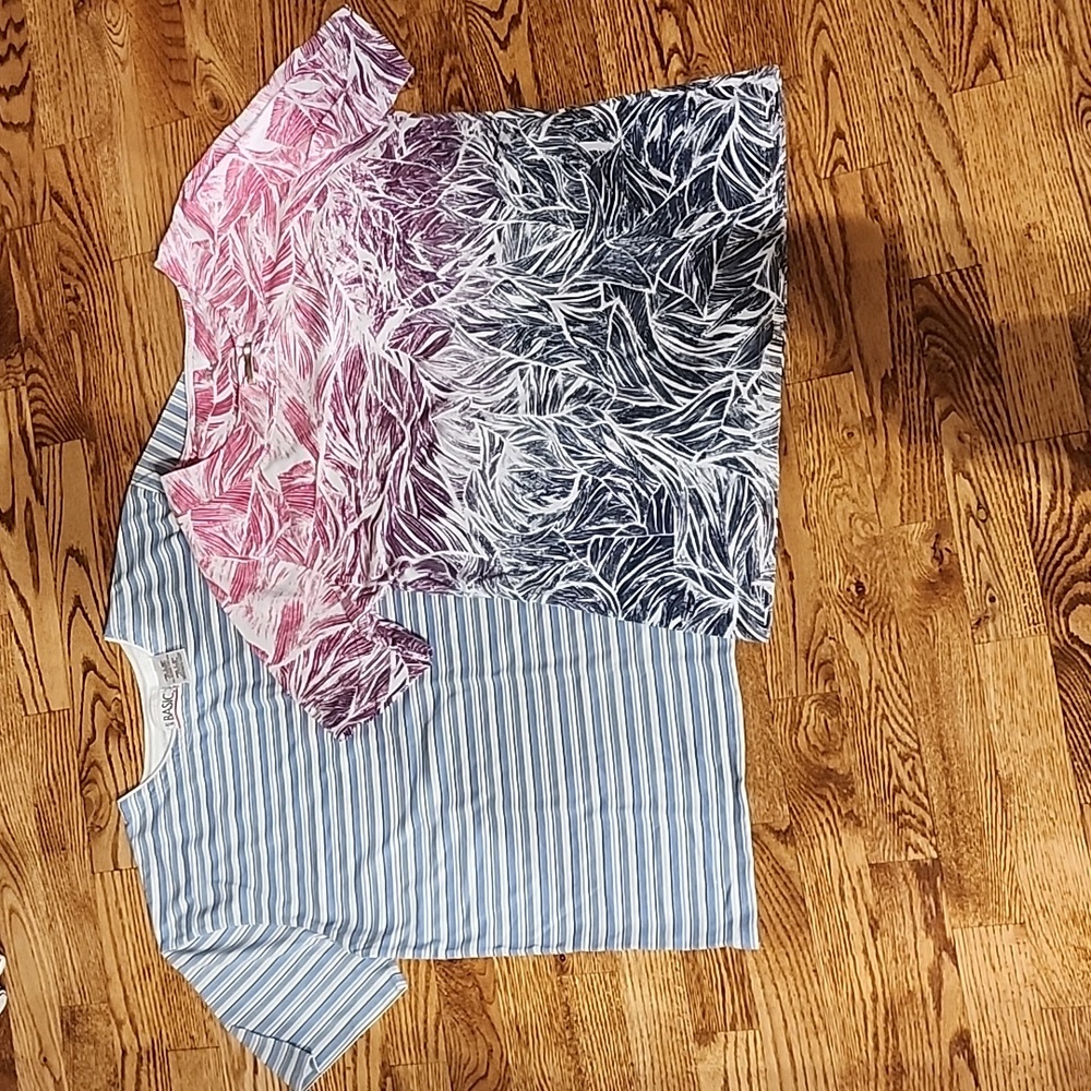 (S) 2 Piece T-Shirt Bundle Alia Simply Basic Patterned Stripes Classic Fit